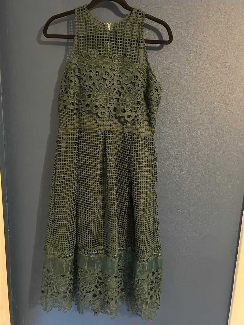 Francesca’s Just Me - Sleeveless Emerald Green Crochet Lace Midi Dress